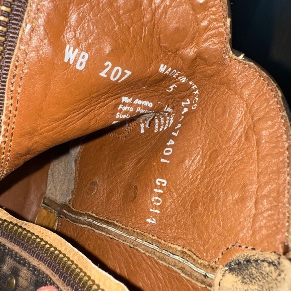 Eight Second Angel Pink and Brown Heeled Cowboy Boots with Heart Design - Picture 6 of 7